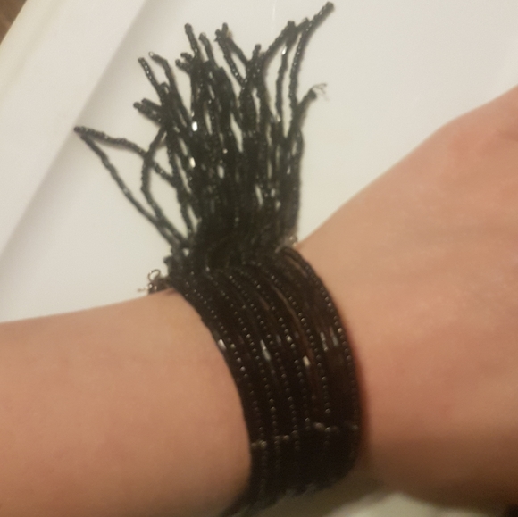 🖤 Beaded Tassel Bangles Cuff - Picture 5 of 7